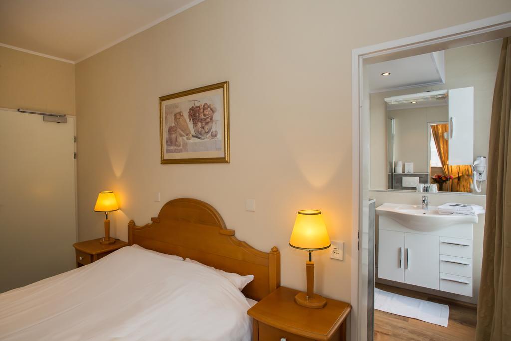אלמן Landhotel De Hoofdige Boer מראה חיצוני תמונה