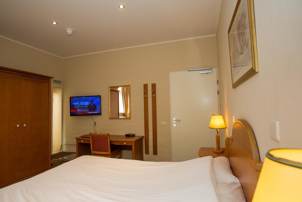 אלמן Landhotel De Hoofdige Boer מראה חיצוני תמונה