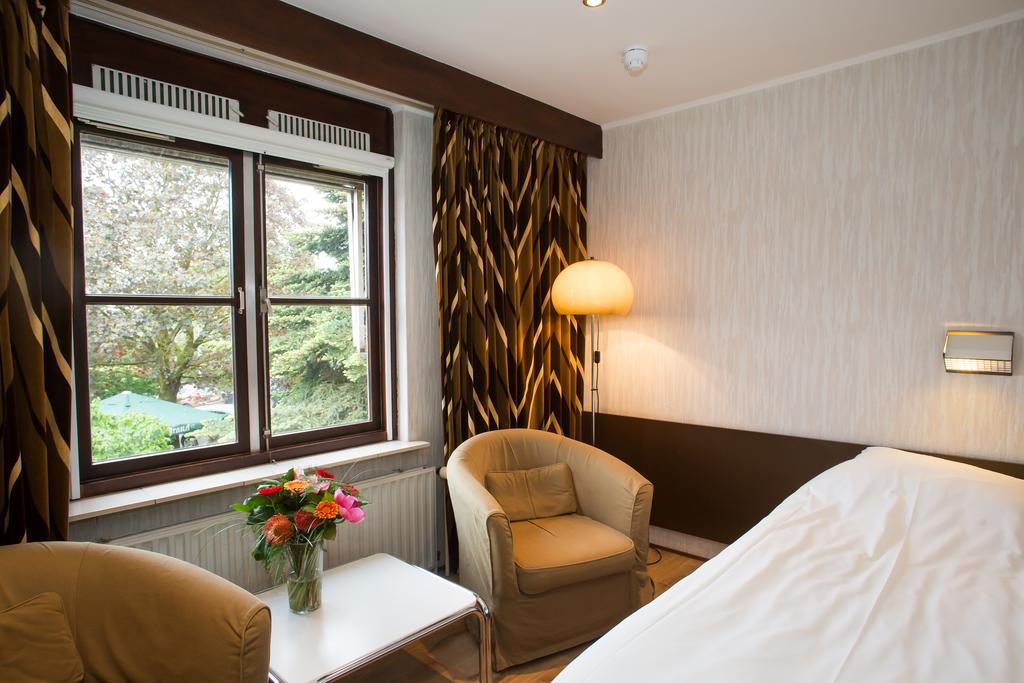 אלמן Landhotel De Hoofdige Boer מראה חיצוני תמונה